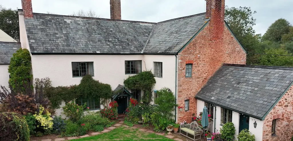 Existing family home retrofitted with a heat pump, solar panels and battery storage